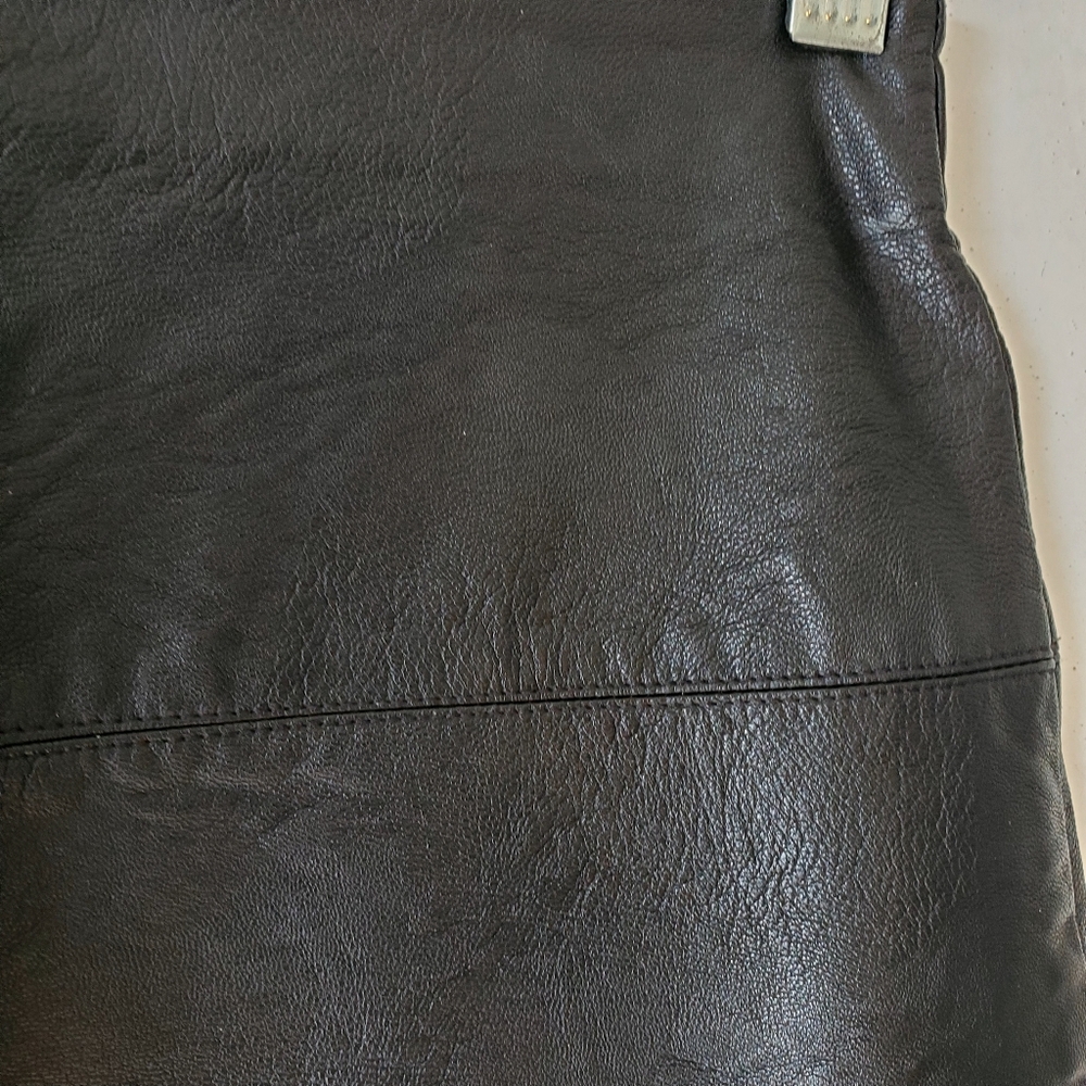 Black Faux Leather Missguided Zipper Mini Skirt Size 6 Women - Picture 3 of 7